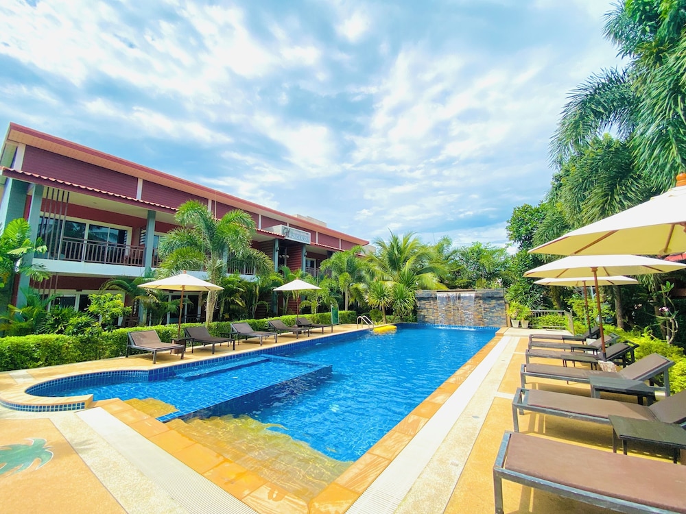 Hatzanda Lanta Resort 59/64