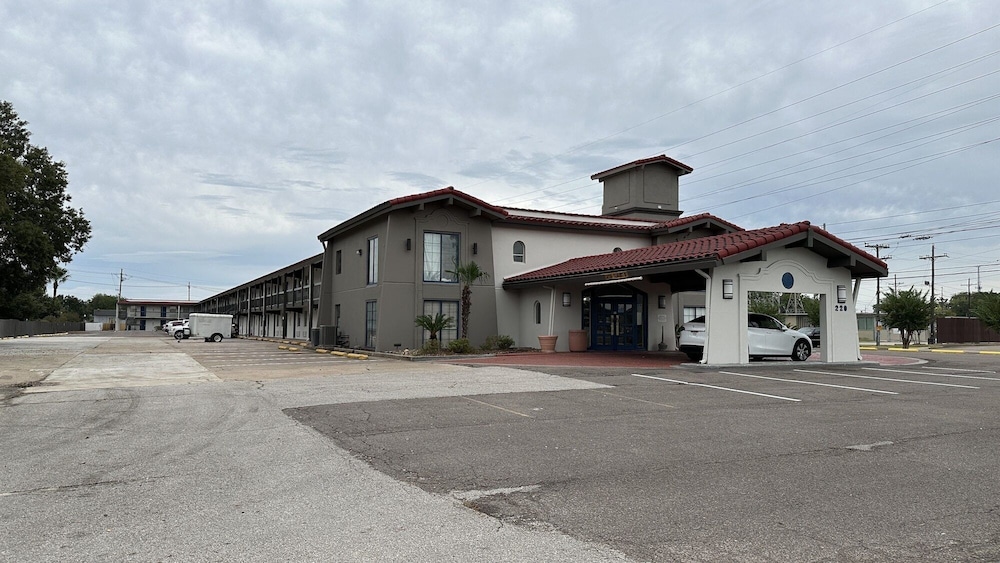 Motel6 Beaumont, TX 50/61