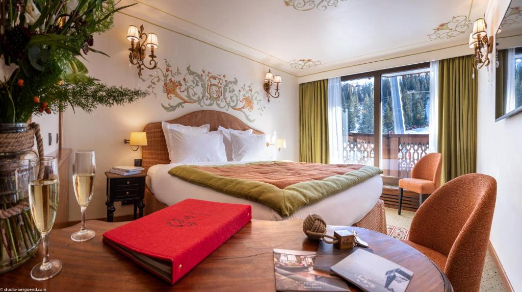 Slope, Superior, with View, Balcony، Hotel de la Loze 5/6