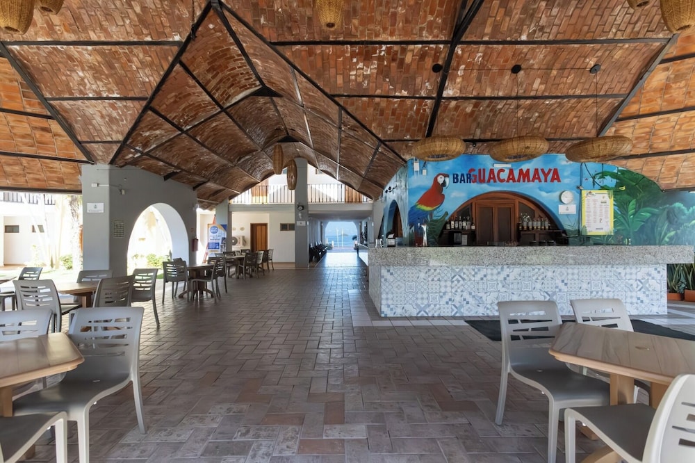 Costa Alegre Hotel And Suites 46/59