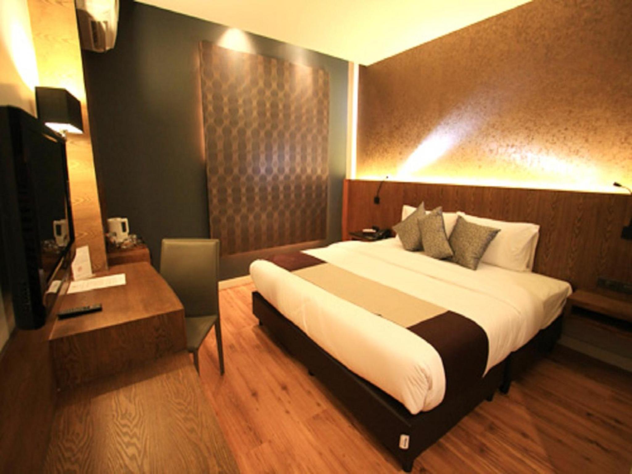 2 Bedrooms, Suite