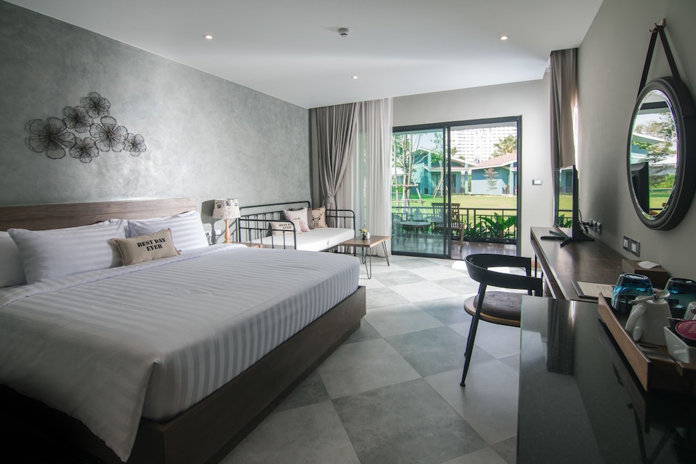 Coral Tree Villa Huahin 23/72