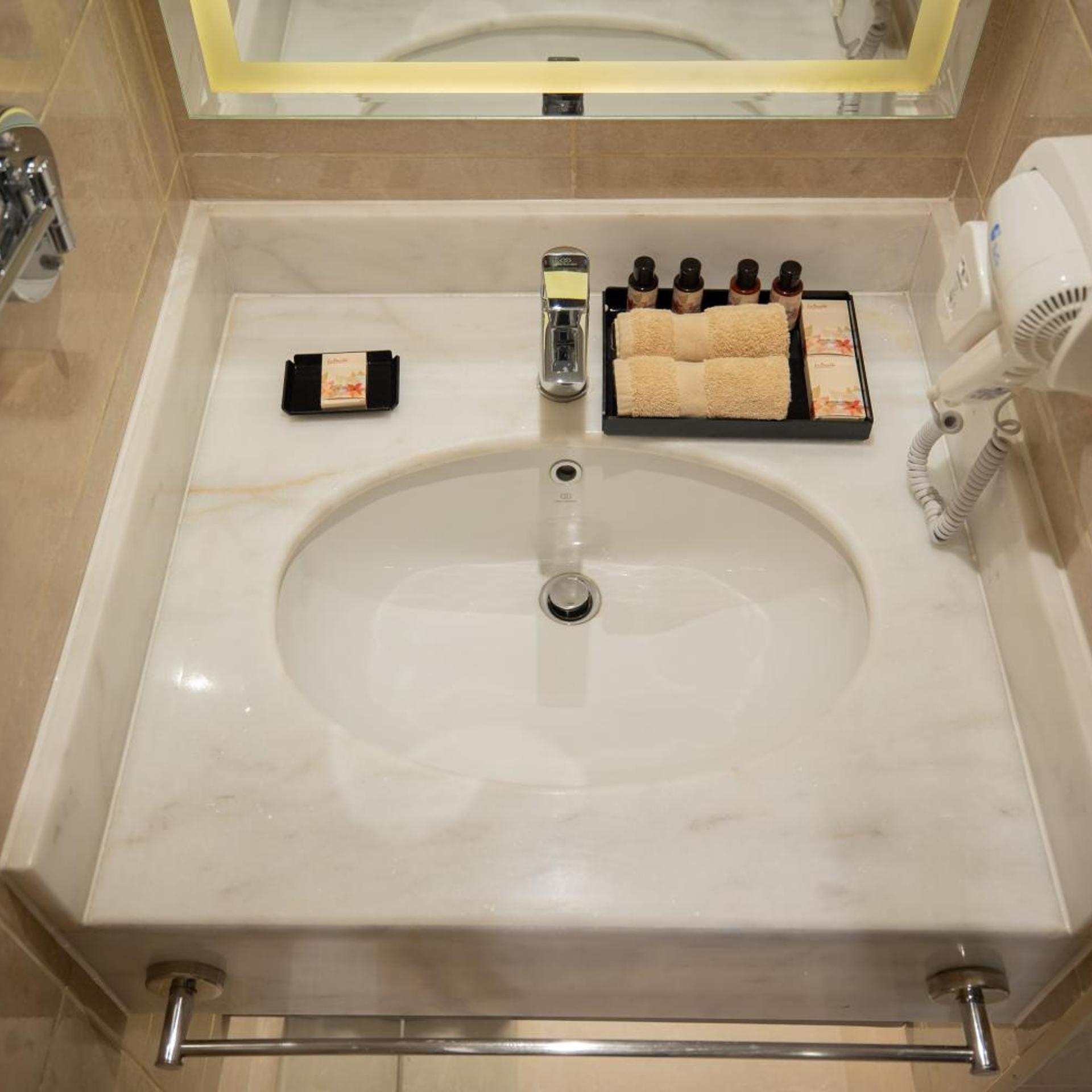Presidential, Premium, Suite, Butler, Lounge Access