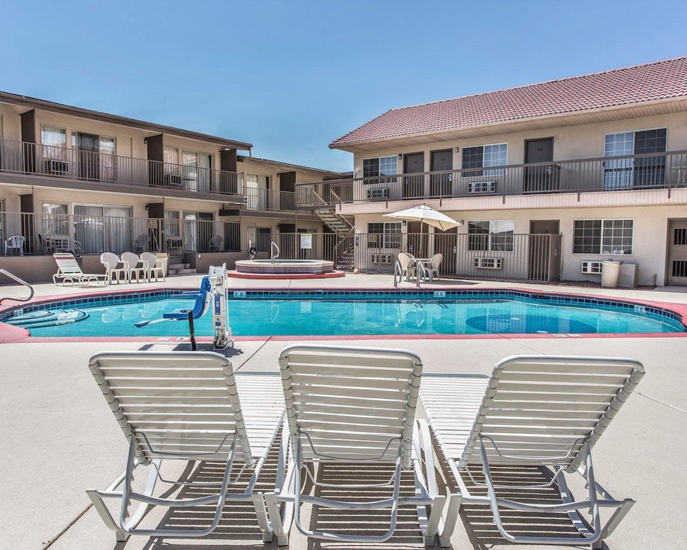 Econo Lodge St George North - Near Pioneer Park 1/33