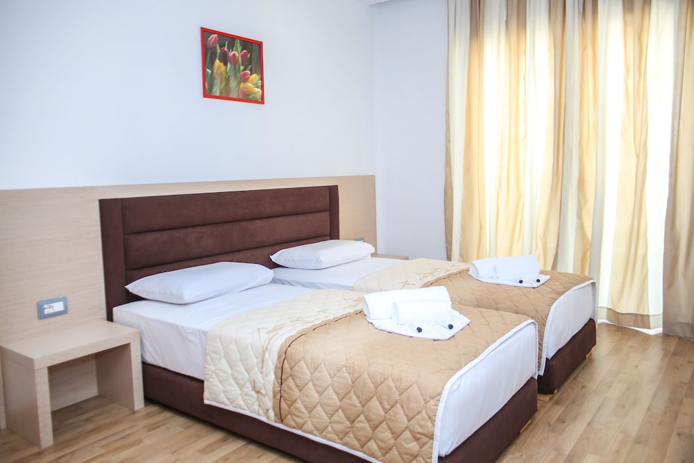Hotel Saranda Palace 17/70
