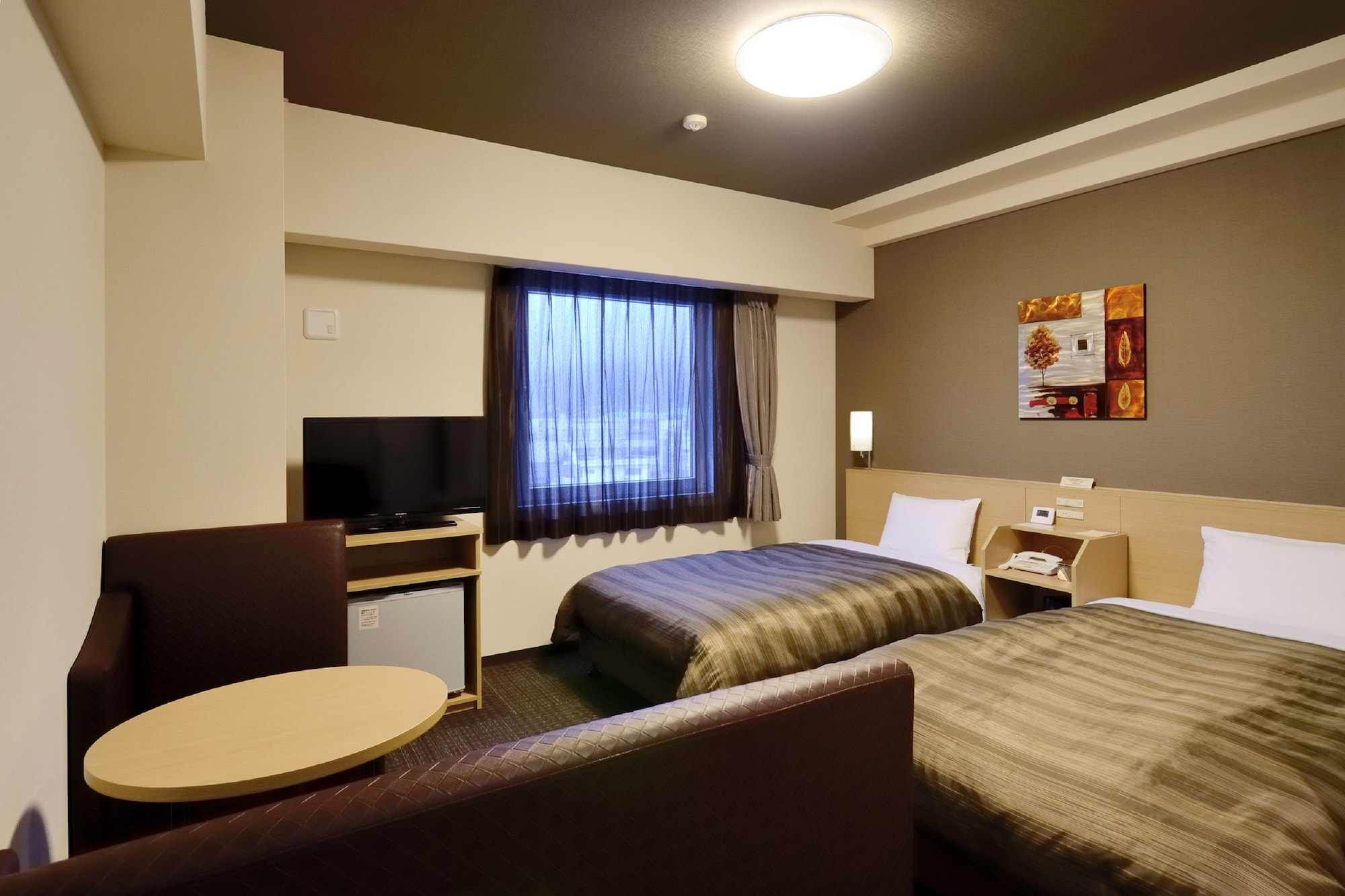ROOM, TWIN BEDS, SMOKING