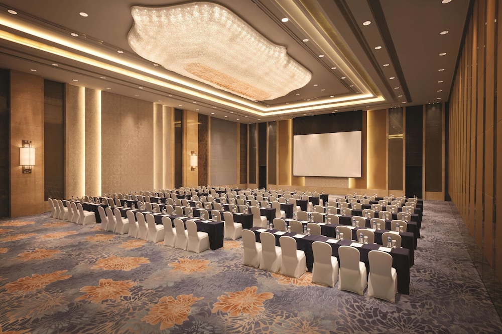 Shangri-La Hefei 36/50