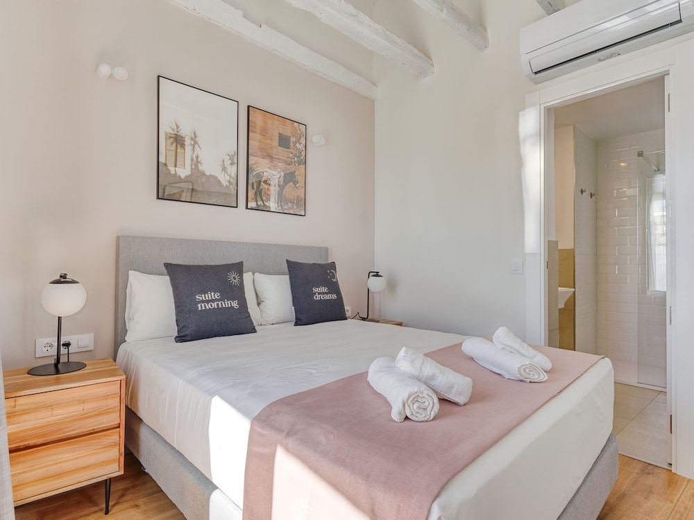 1 BEDROOM, APARTMENT, TERRACE