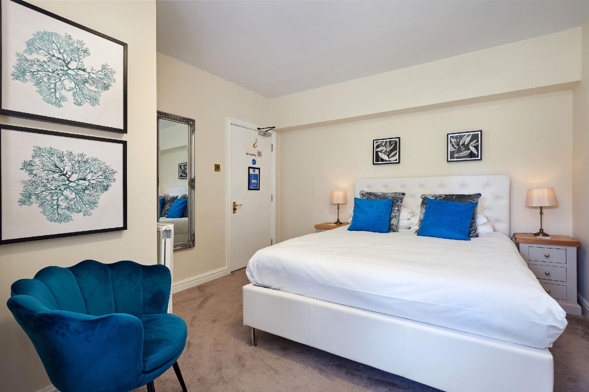 Easington House- Guest House 5/17