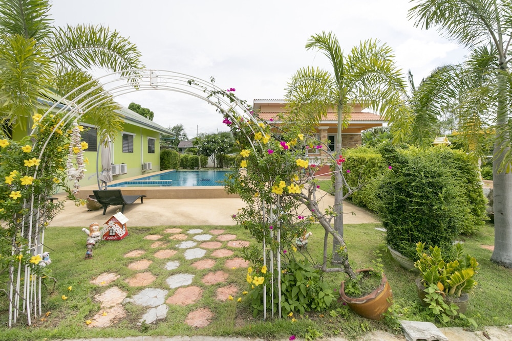 Sansuk Resort 42/45