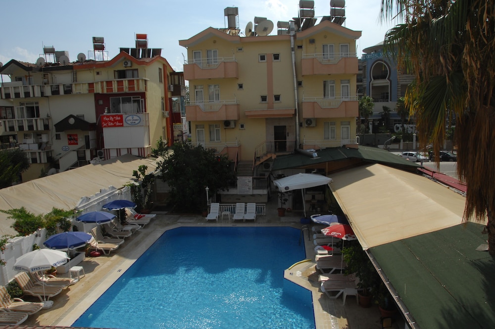 Orient Apart Hotel 24/25