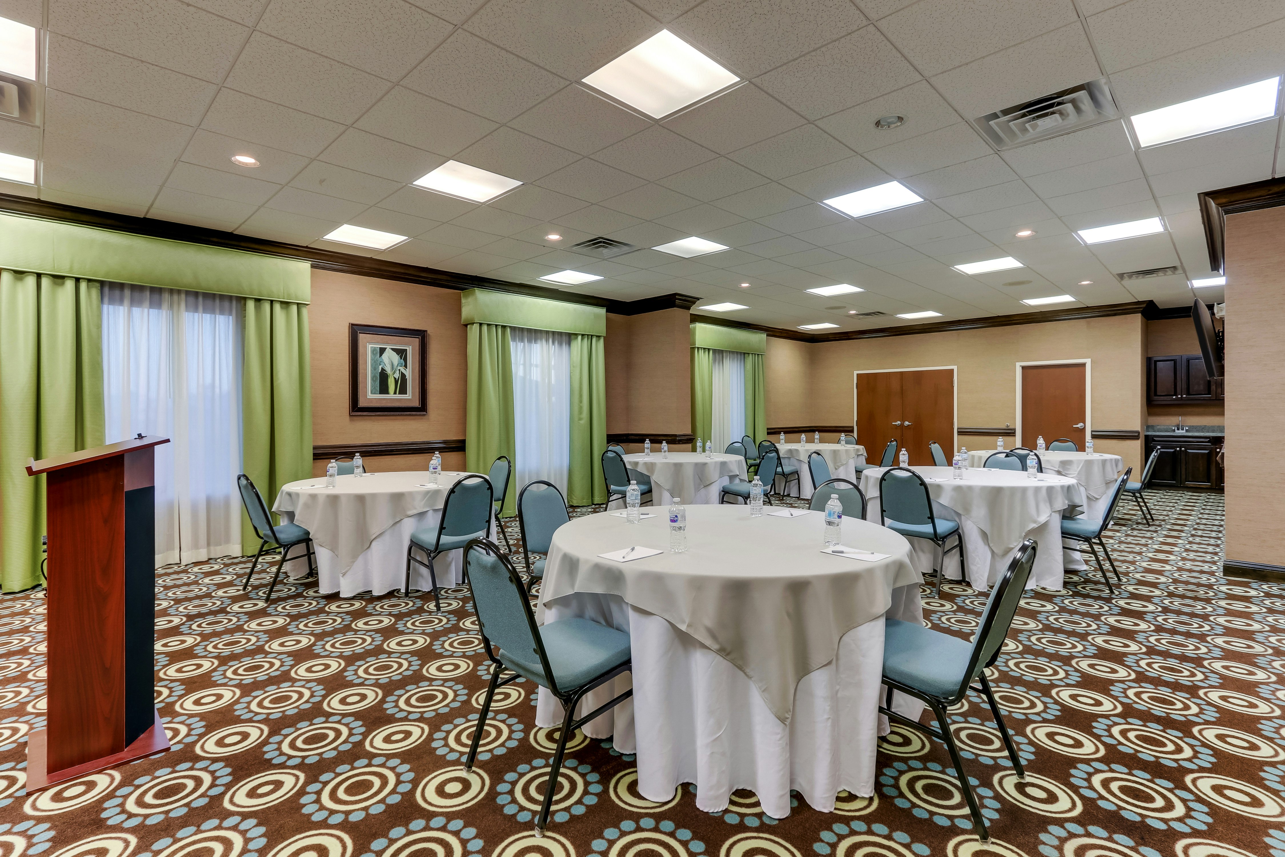 Hampton Inn & Suites Swansboro Near Camp Lejeune, NC 57/64