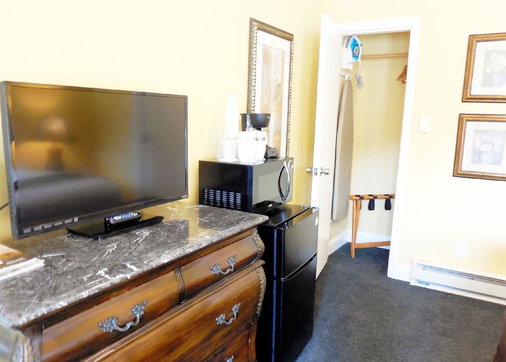 Sea Breeze Inn And Cottages 59/75