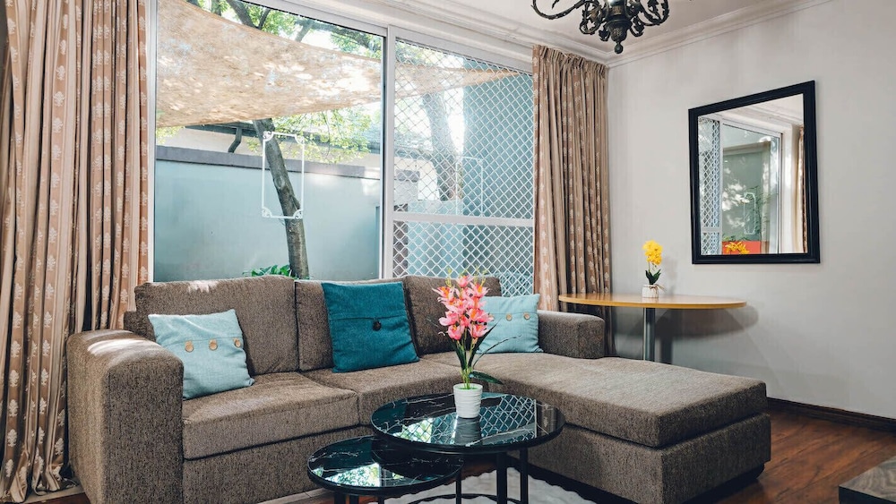 314 on Clark Guest House 47/76