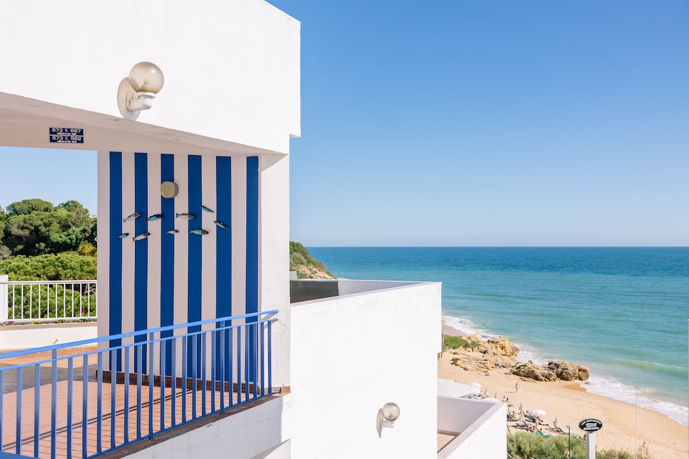 Monicca Collection Suites and Residences 69/74