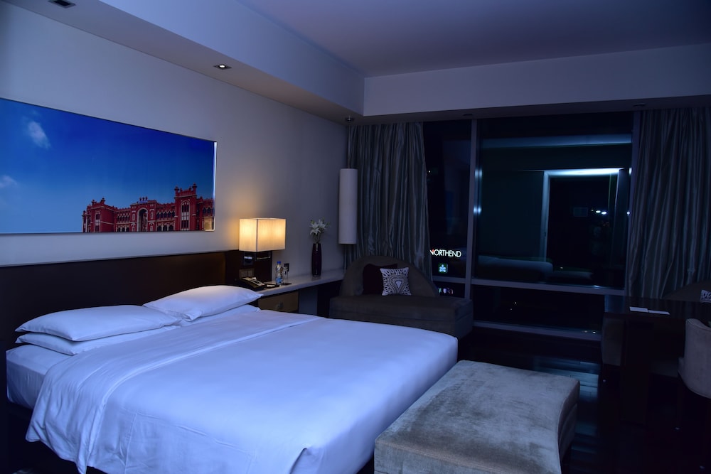 PARK HYATT HYDERABAD 18/69