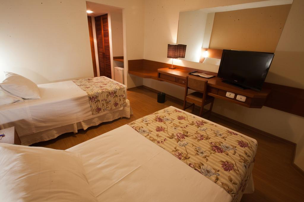 Caiua Hotel 7/23