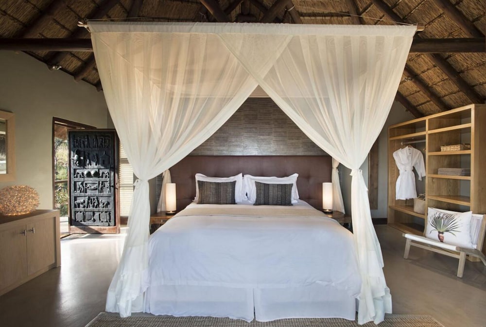 Mhondoro Game Lodge 13/50