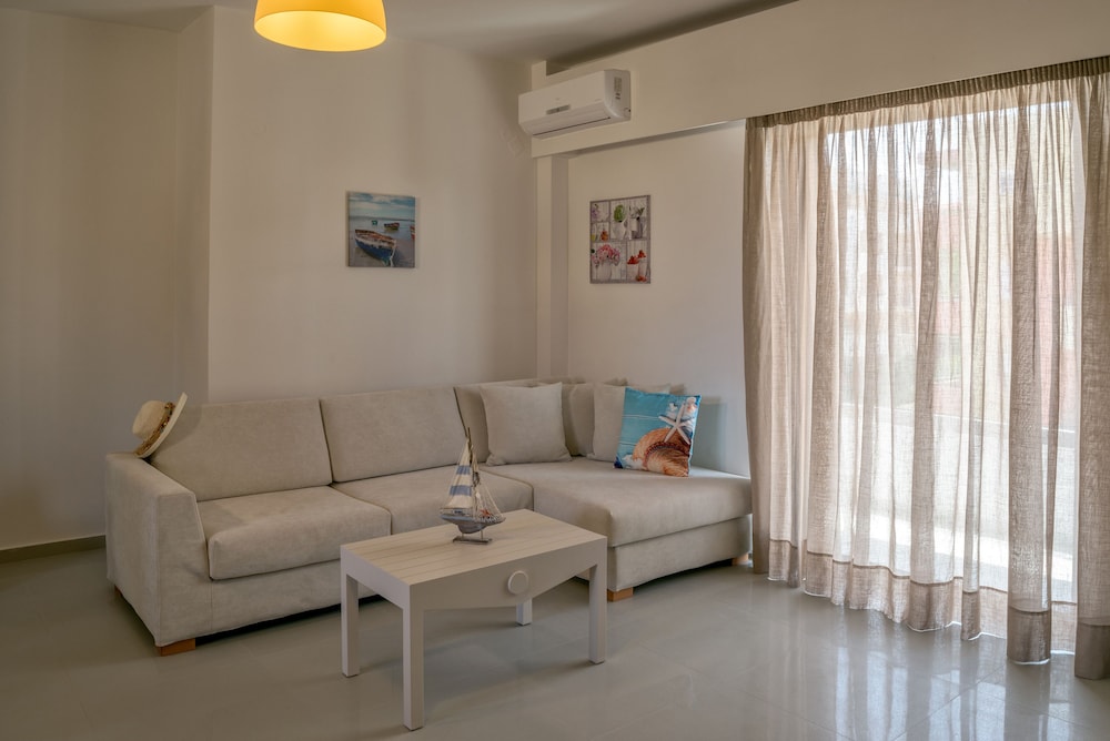 Aloe Apartments & Studios 16/44