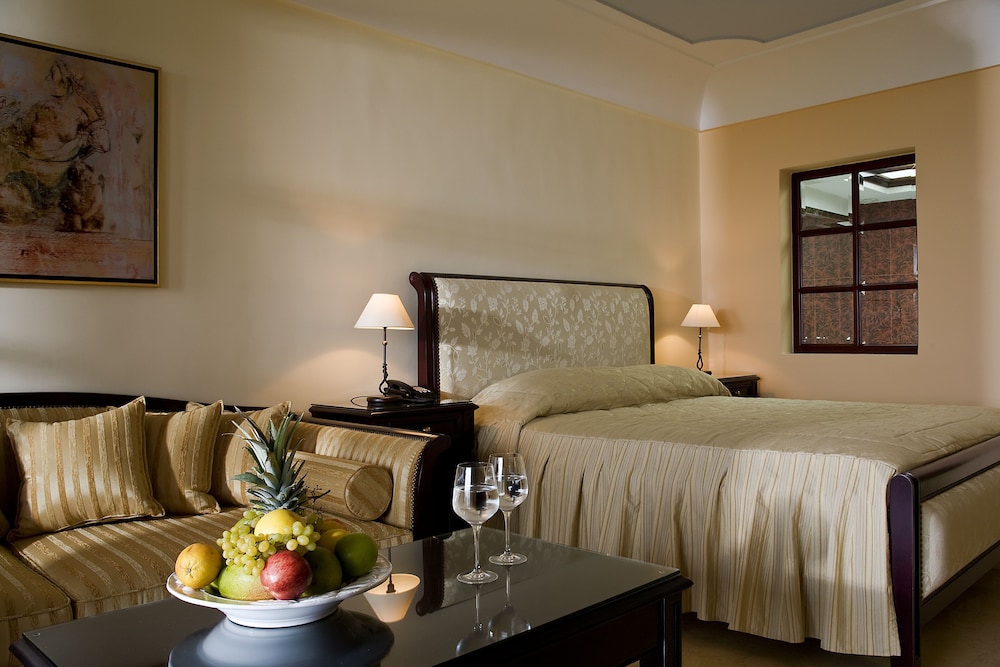 Maison De Lys Luxury Suites 27/72