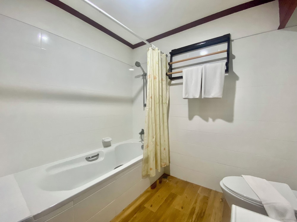 Patong Palace Hotel 48/50