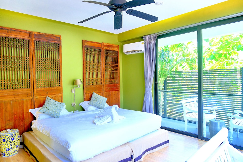 Phuket Moonlit Patong Bay Hideaway Hotel 13/50