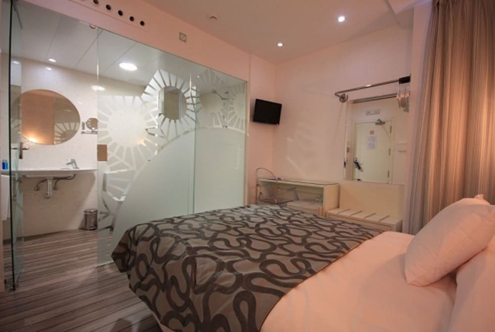 La Boutique Puerta Osario 24/50