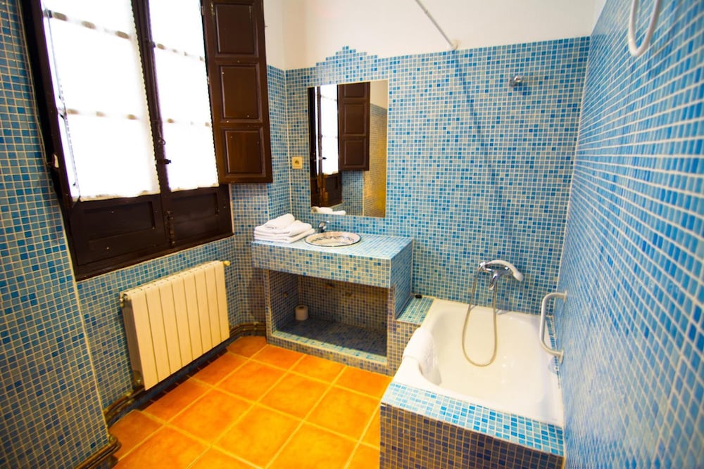 Arteaga Hostal & Baños Árabes Elvira 49/50