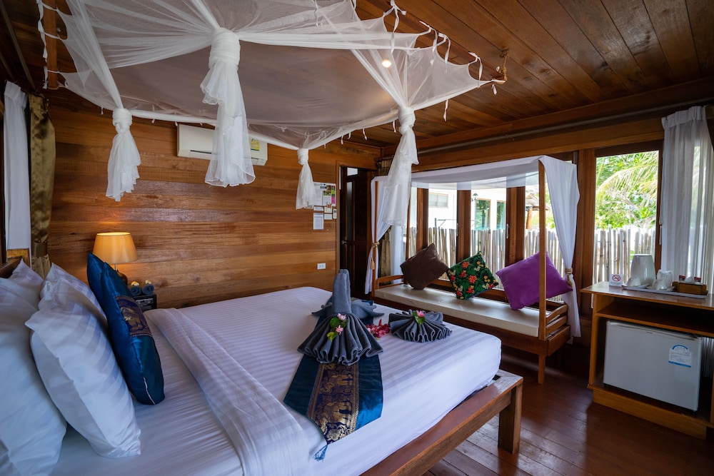 Lipe Beach Resort 27/50