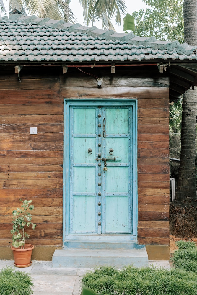 Leela Cottages 2/53
