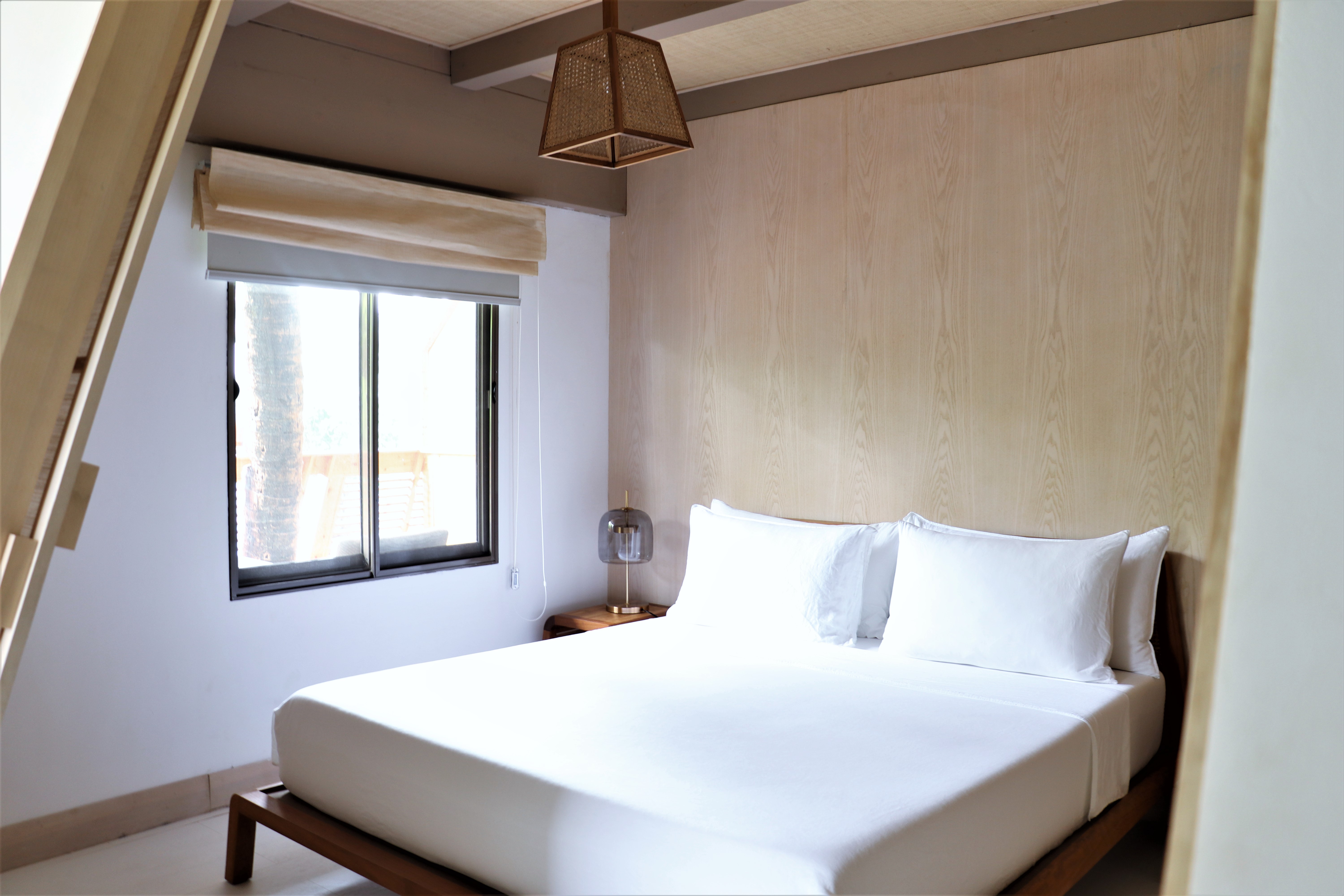 PREMIUM, DELUXE, DOUBLE BED