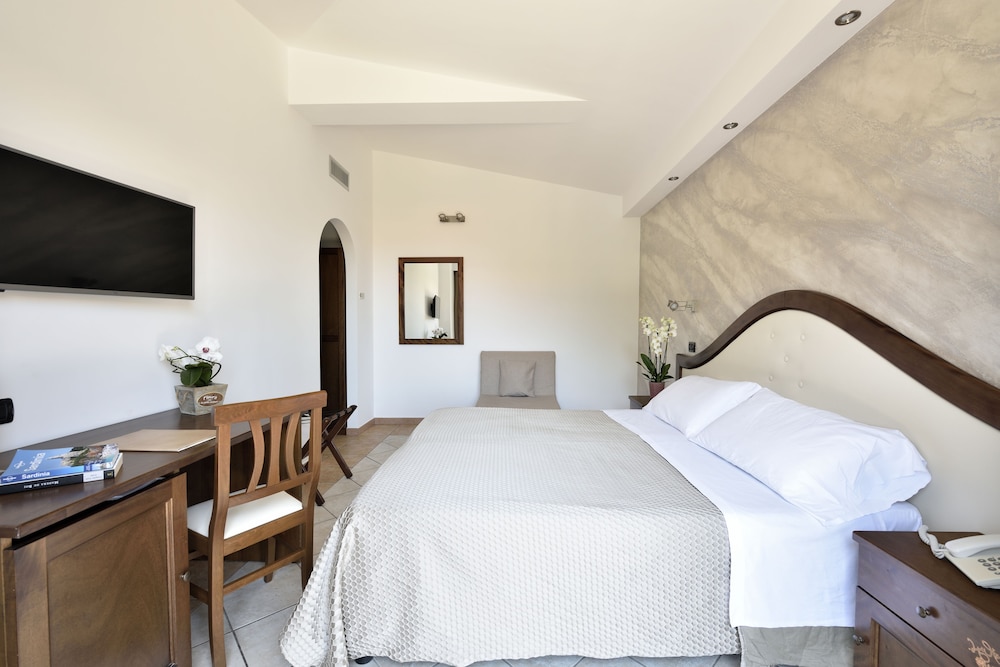 Nicoletta Hotel 16/69