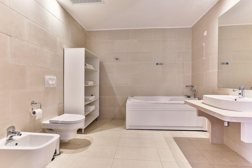 Carine Hotel Delfin 40/40