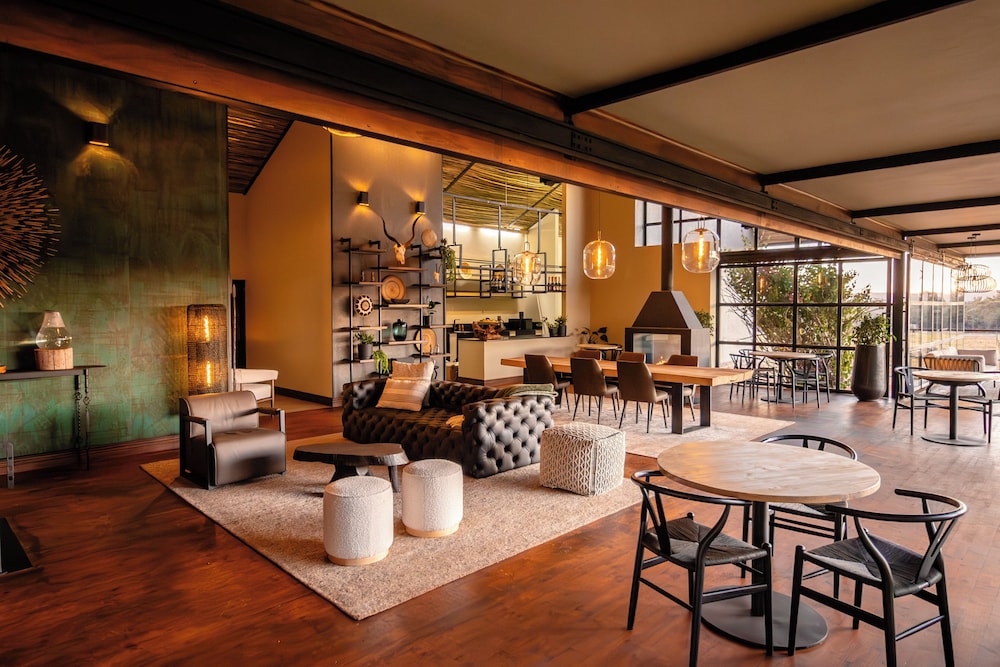 Mhondoro Game Lodge 40/50