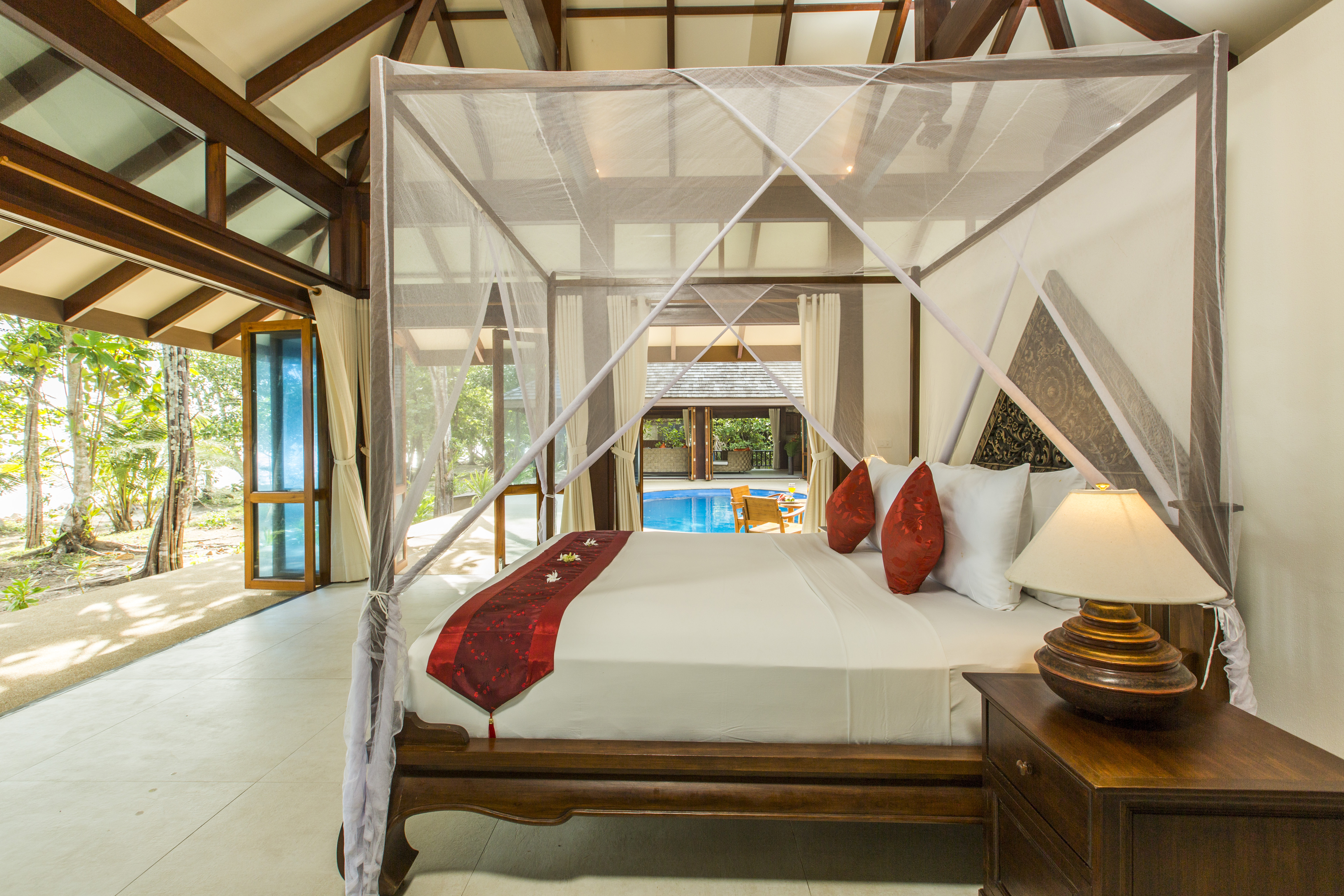 2 Bedrooms, Beach Pool, Suite
