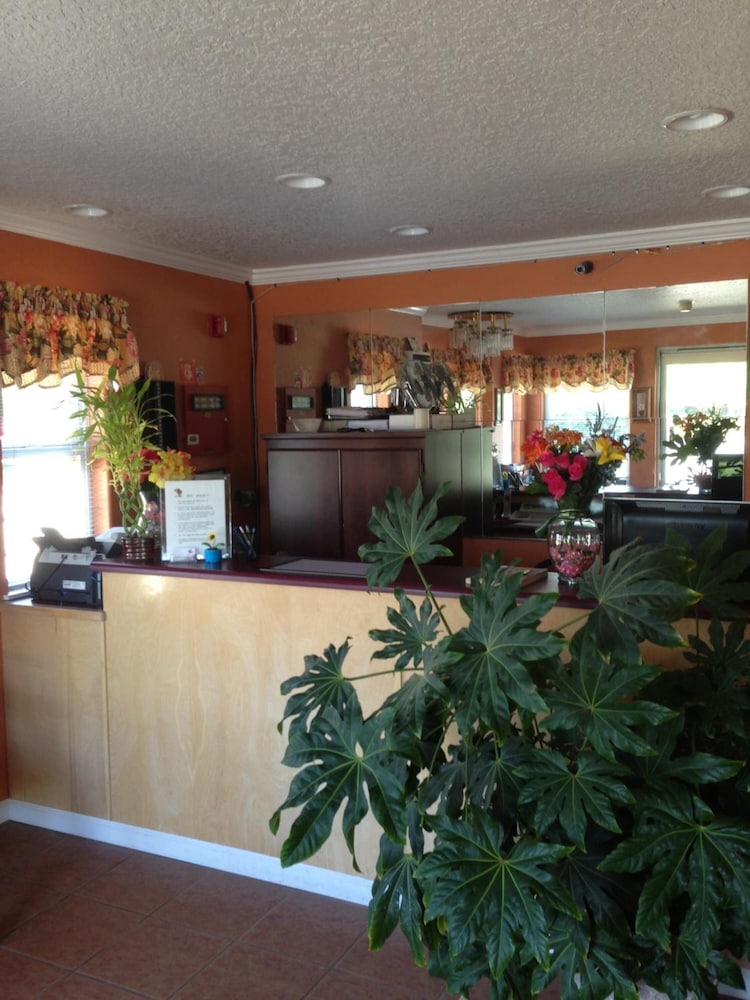 Sweet Breeze Inn 18/65