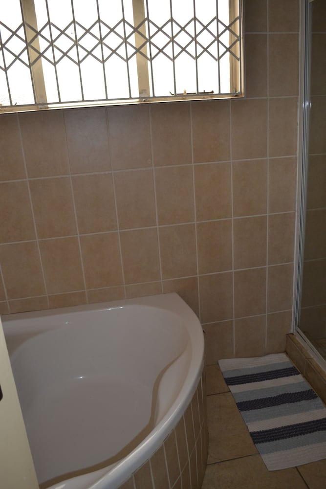 Kamogelo Guest House 20/47