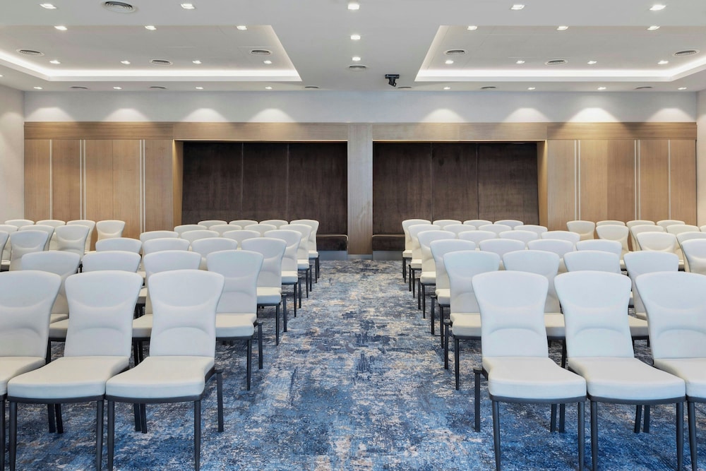 Courtyard by Marriott Batumi 61/74