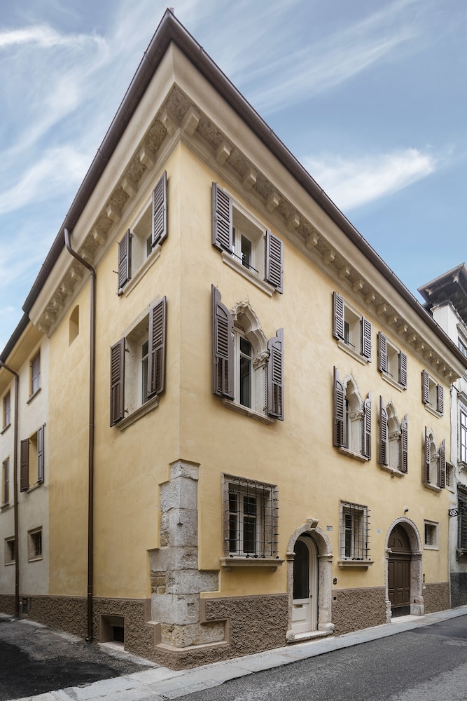 Residenza Palazzo Brenzoni 1/46