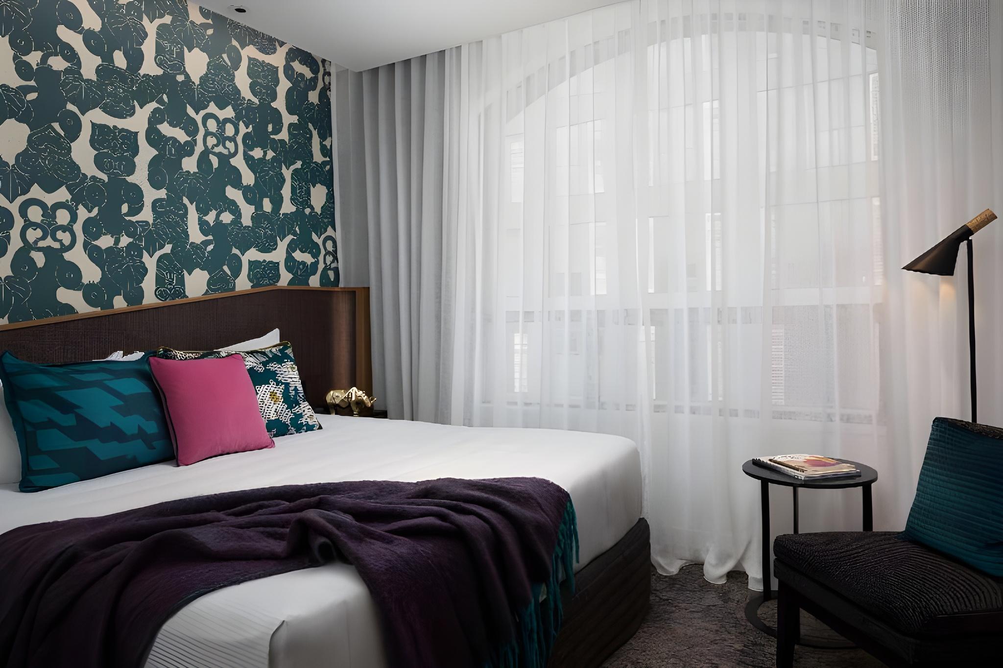 Gallery, Double Bed