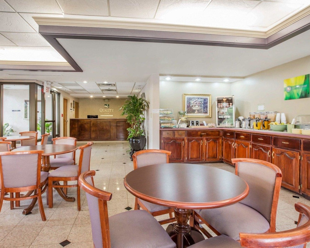 Quality Inn Near Six Flags 23/29