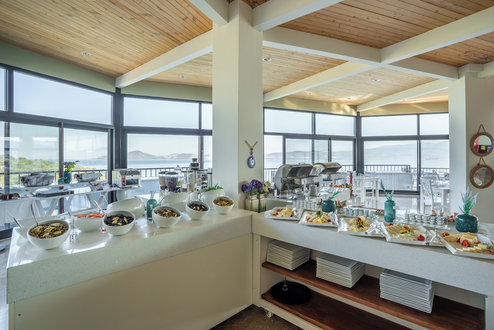 Med Inn Boutique Hotel 44/56