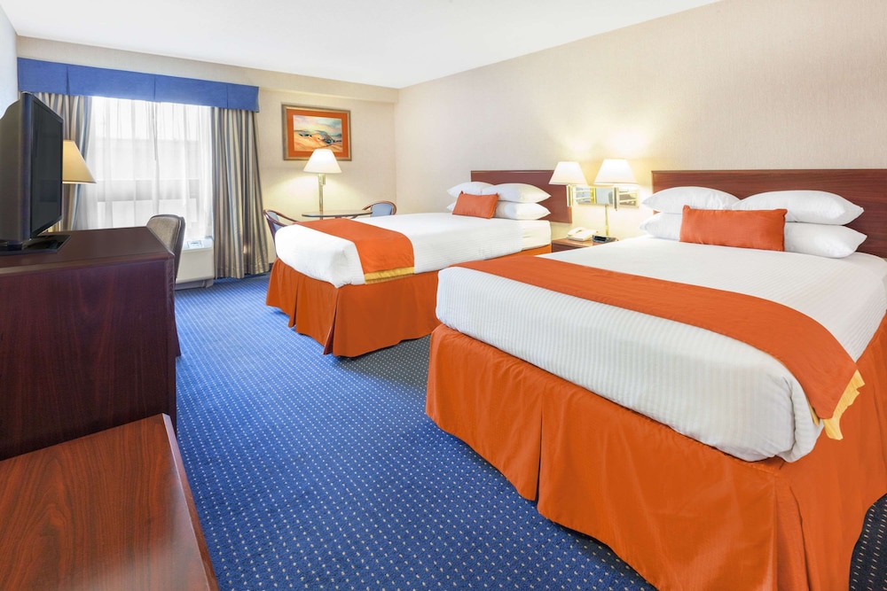 ROOM, 2 DOUBLE BEDS