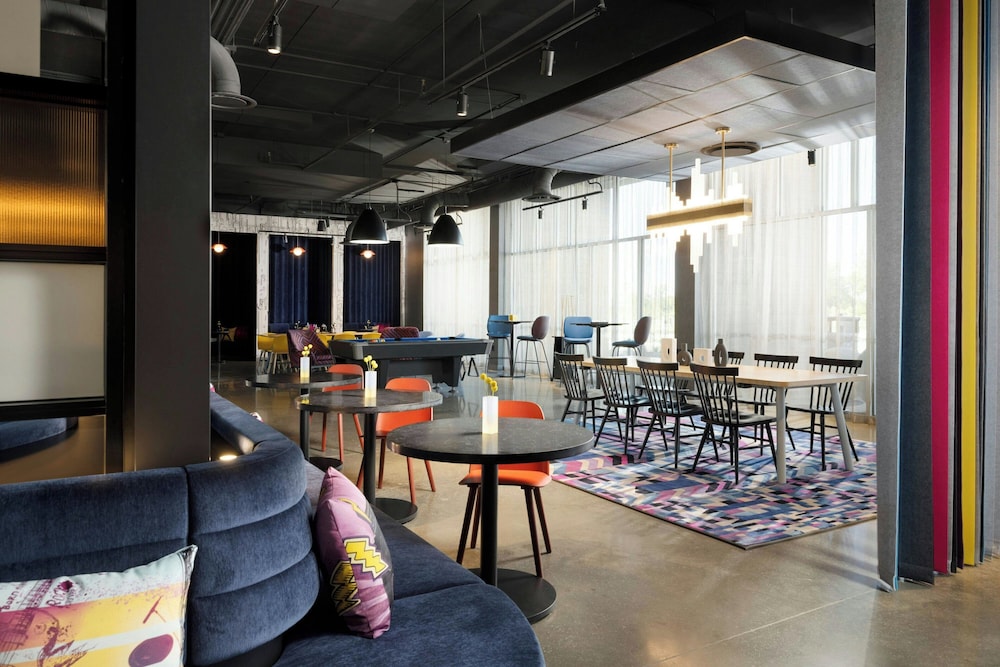 Aloft Waukee 18/29
