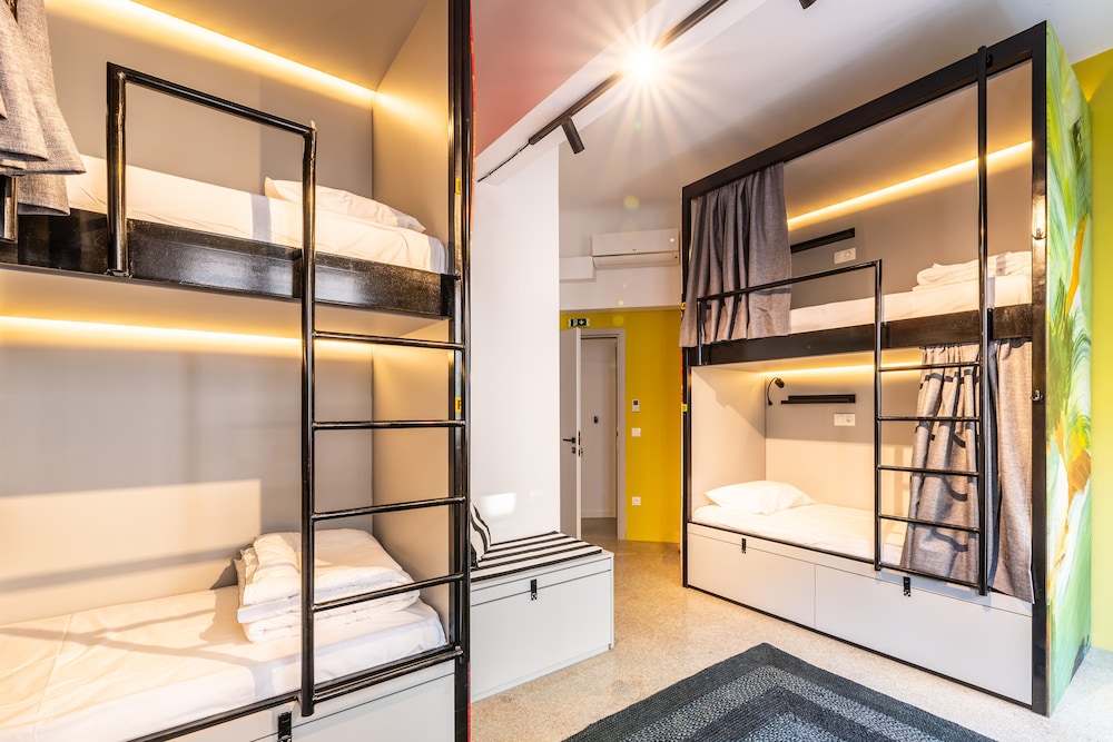Athens Hub Hostel 16/33