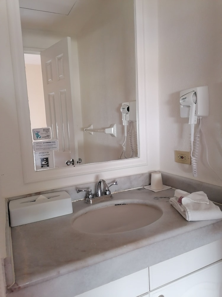 Hotel And Suites Las Palmas Los Cabos 68/68
