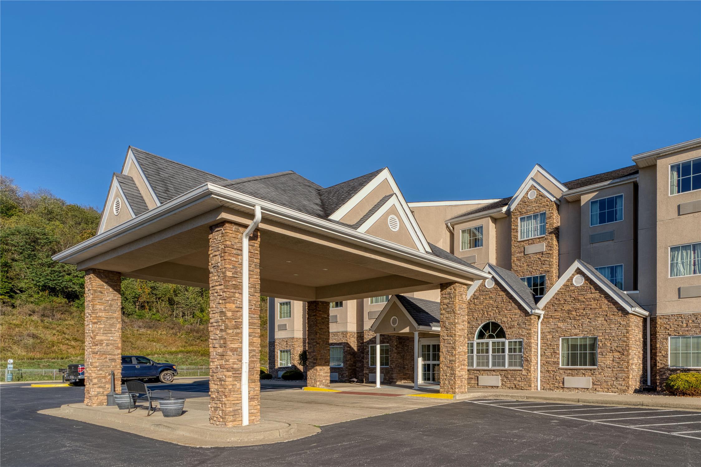 SureStay Plus Hotel by Best Western Buckhannon 26/26