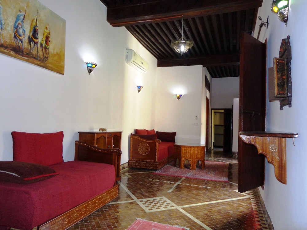 Riad Zitouna 24/47