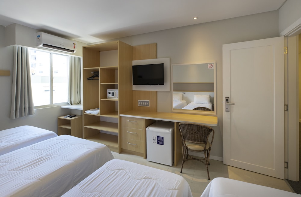 Miramar Hotel 15/70
