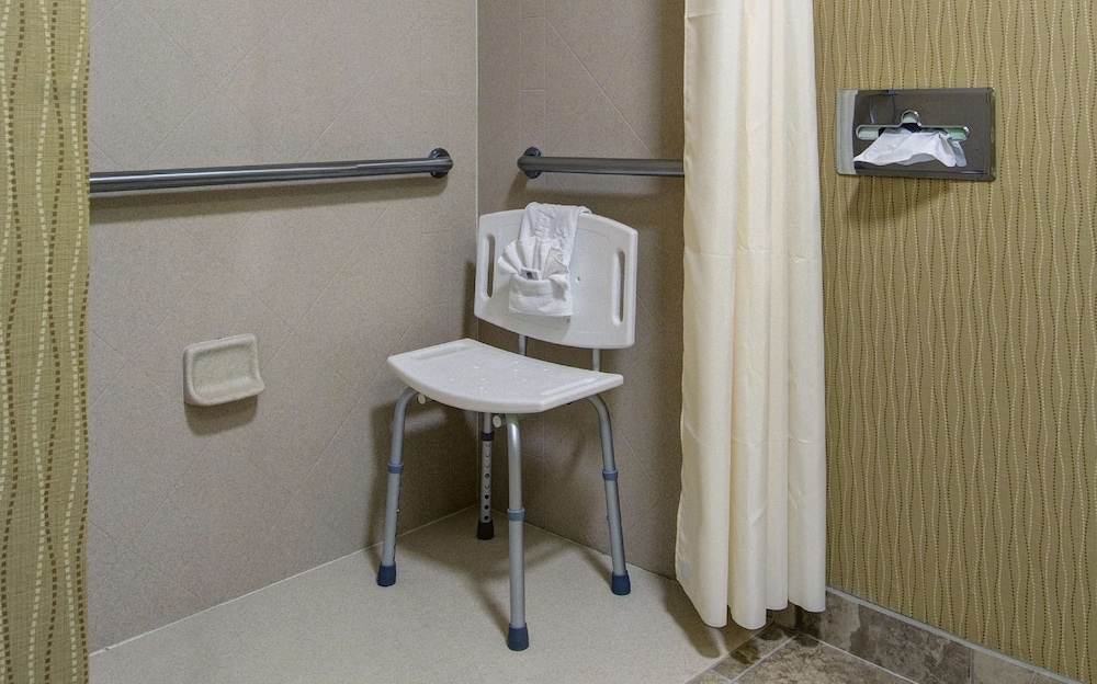Hampton Inn Provo 14/34